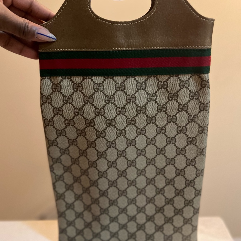COPY - Gucci vertical clutch
